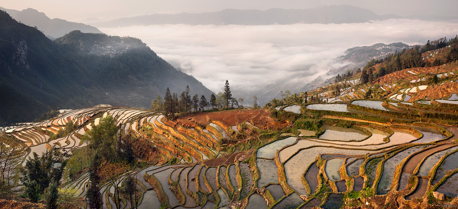 Najljepša riža na svijetu na svijetu prikazuju turiste u Kini