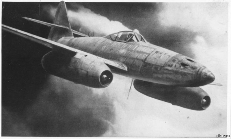 1 wing me. Немецкий самолет Мессершмитт 262. Ме 262 1945.