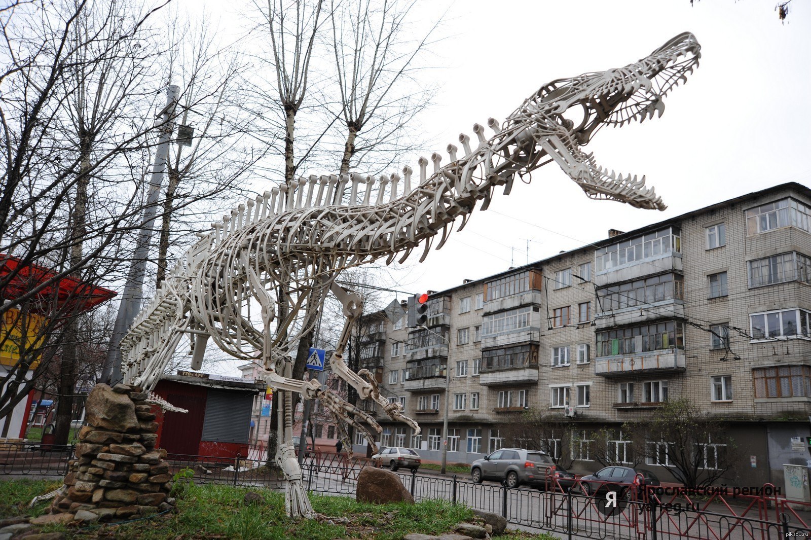 Динозавр На Выборах В Туле Фото