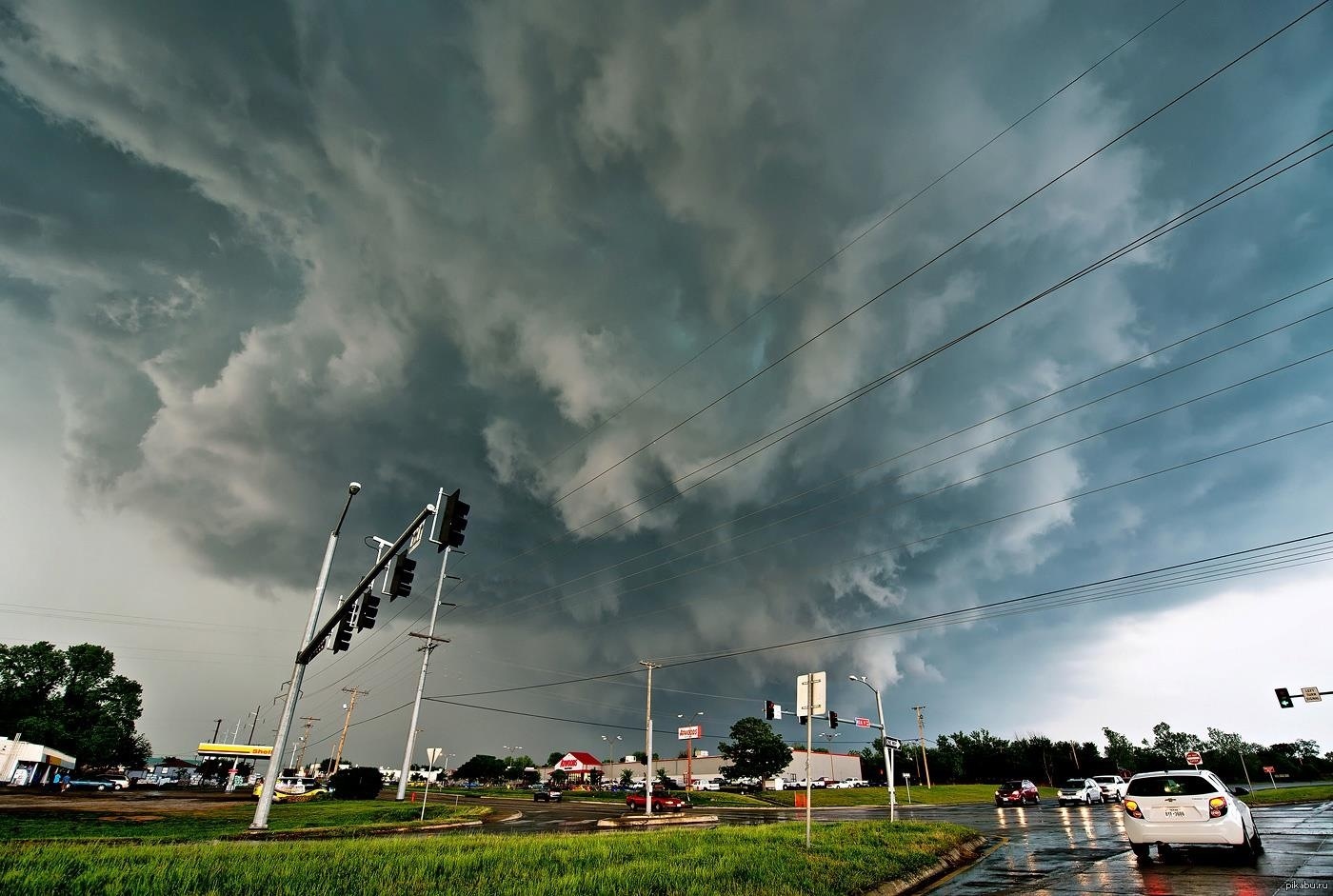 Небо перед штормовым Торнадо в Оклахоме ! 