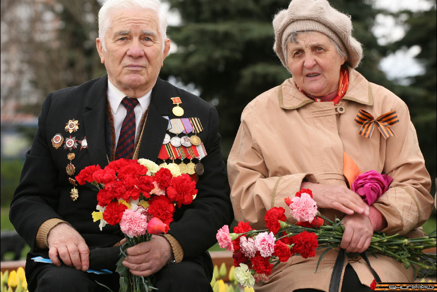 Дед с медалями
