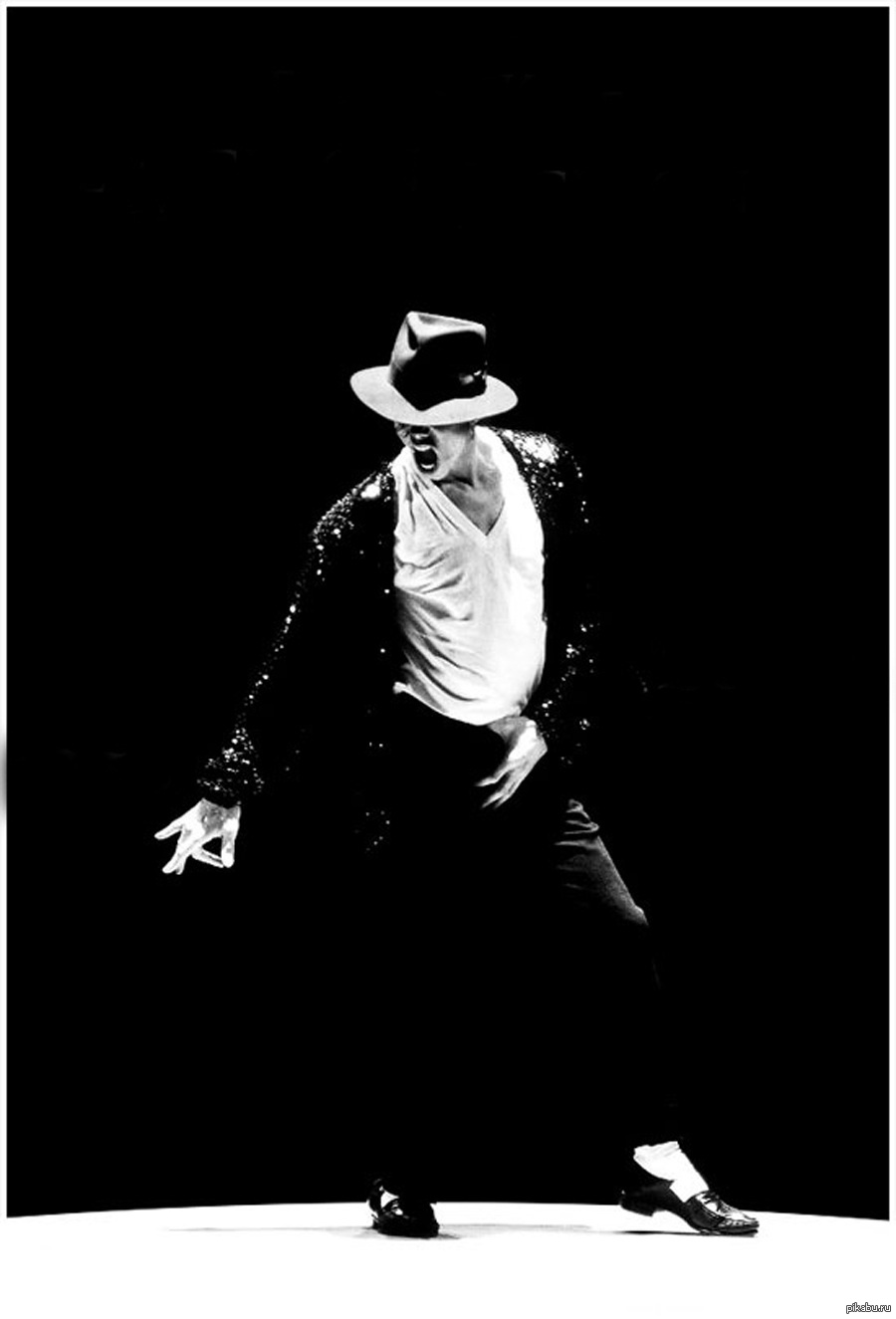 Michael jackson dancing. Джексон танцует.