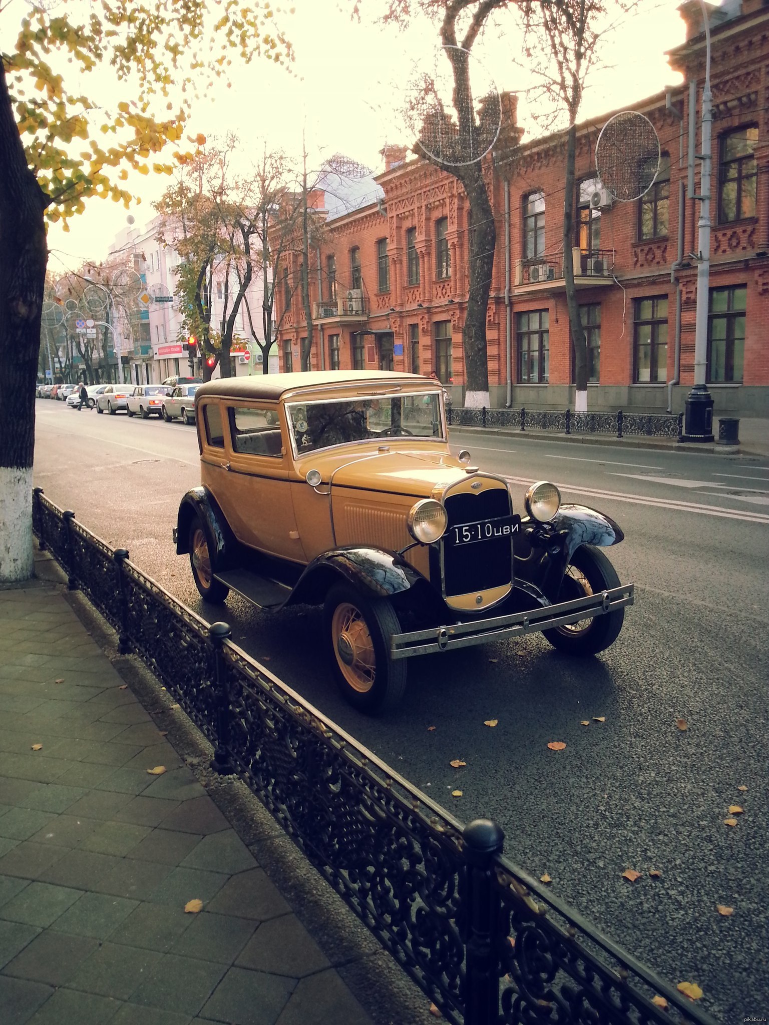 старые автомобили в москве