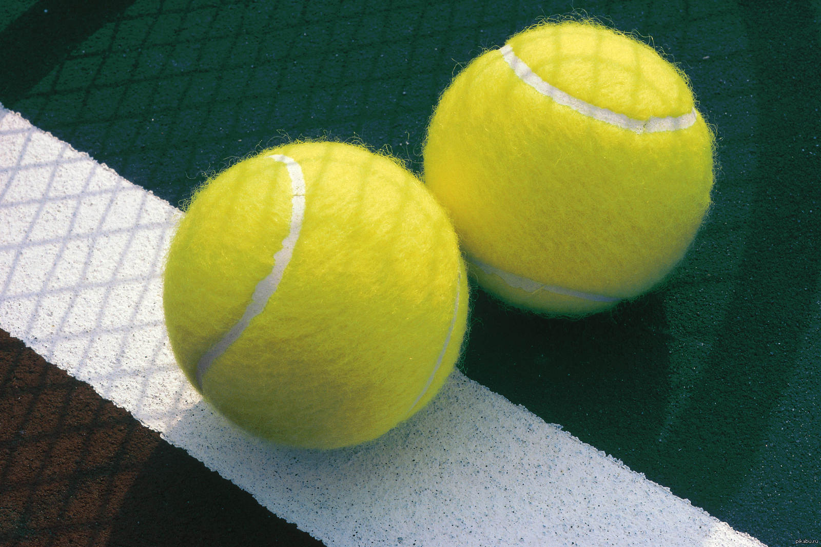 Игры с теннисными шариками. Мяч большого тенниса Cliff 969. Метание теннисного мяча. Желтые мячи для большого тенниса. Метание теннисных мячиков.