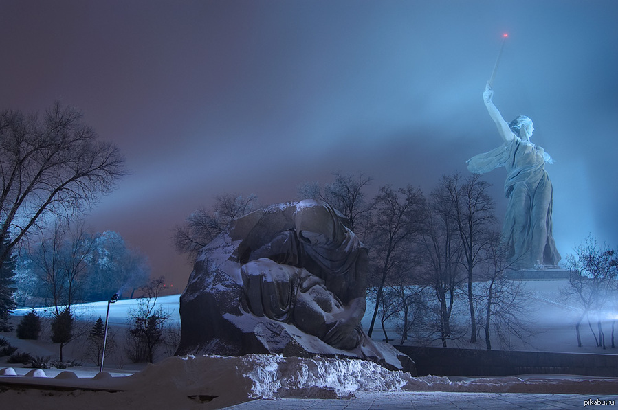 Волгоград в феврале. Мамаев Курган Волгоград. Волгоград Родина мать Мамаев Курган Сталинградская битва. Мамаев Курган Волгоград зима. Родина-мать Волгоград зимой.