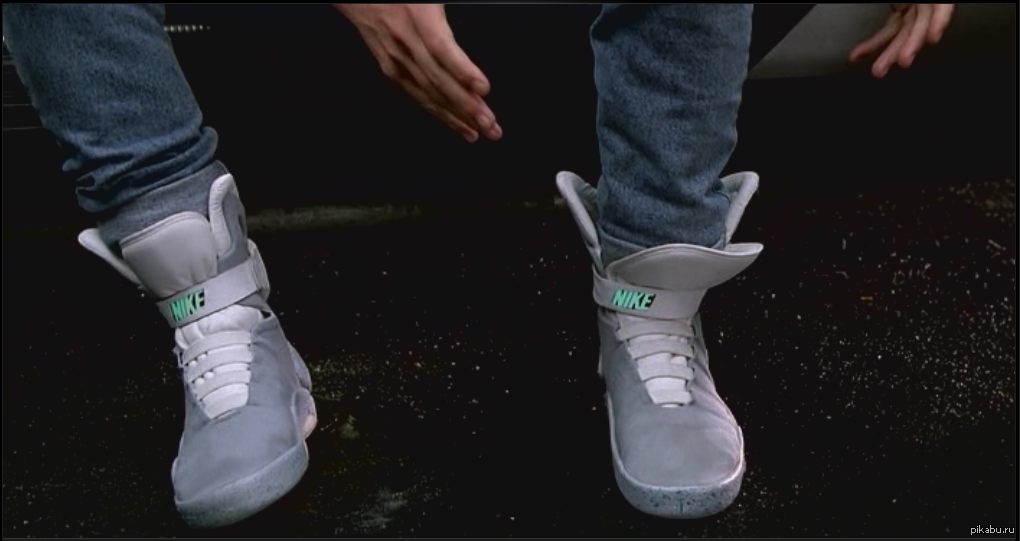 Nike has a year left to develop electric laces. - Назад в будущее, Marty McFly, Nike, Nike, Laces, Back to the future (film)