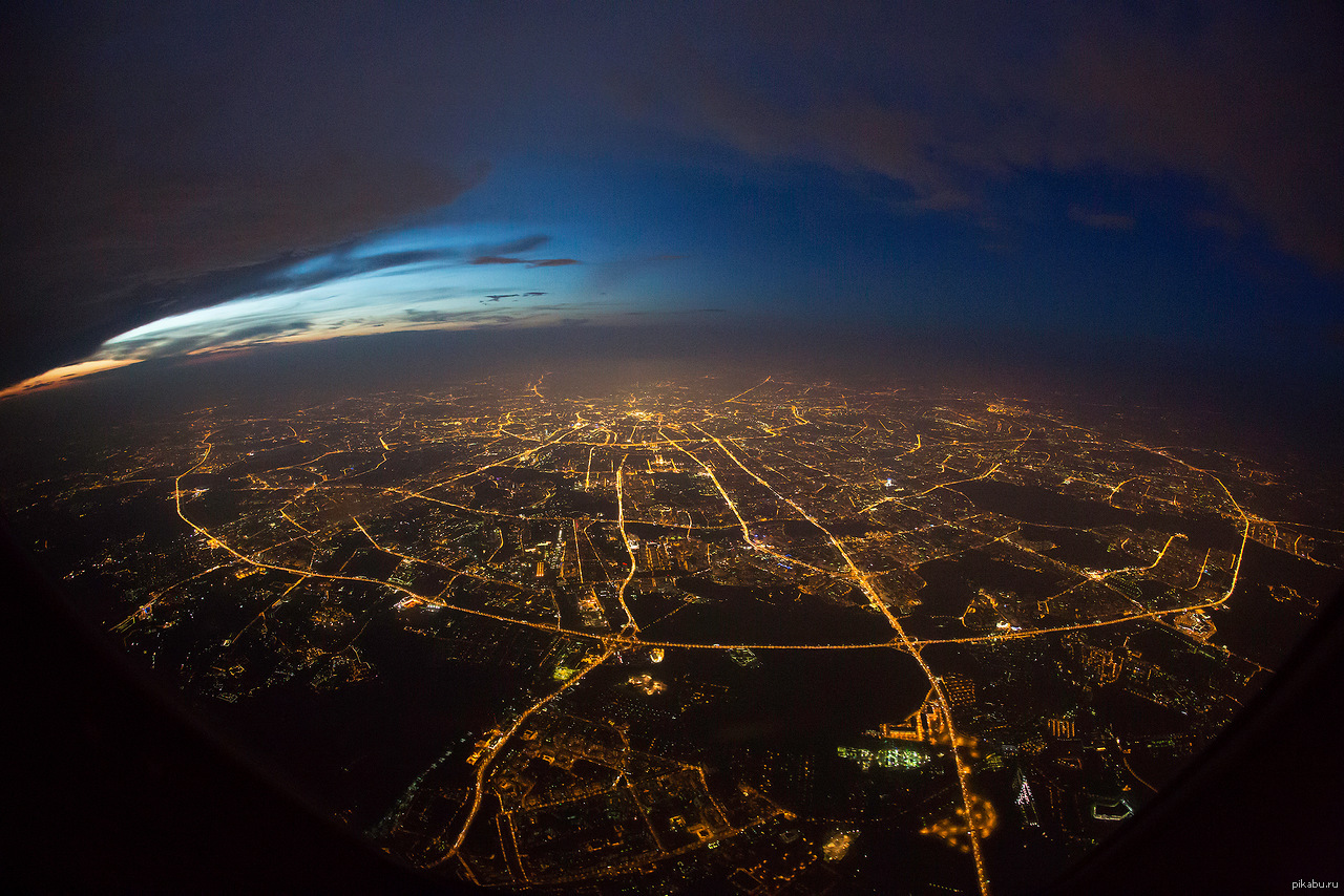 Москва ночью с высоты птичьего полета